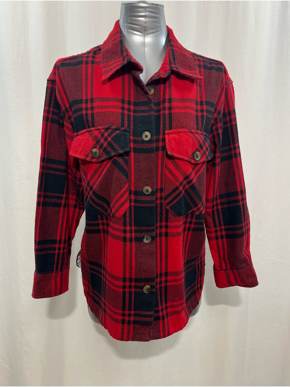 Aeropostale Red and Black Plaid Button-Front Shirt Jacket womanโs med work 1523
